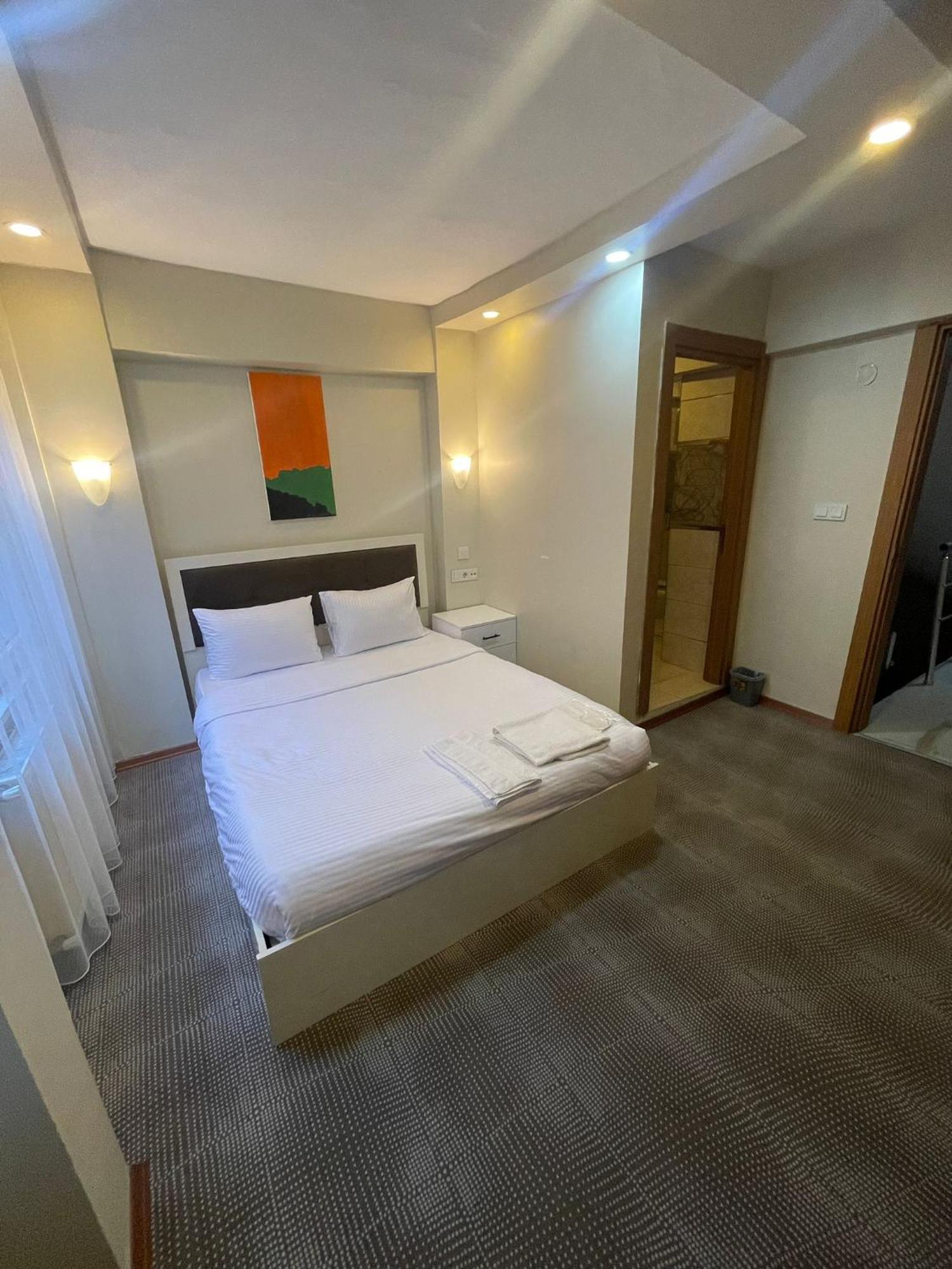 Ufuk Hotel Provincia di Provincia di Istanbul Esterno foto