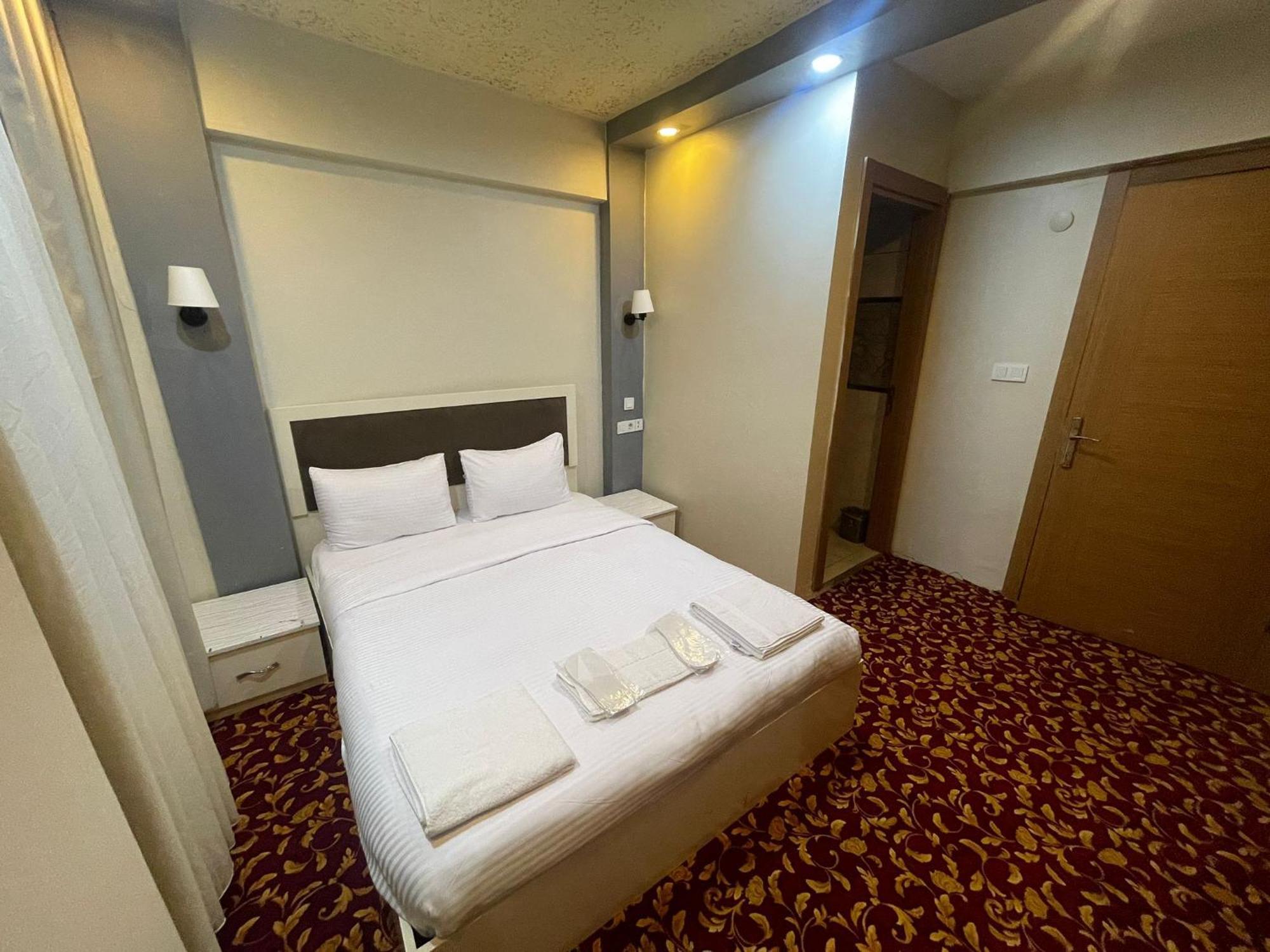 Ufuk Hotel Provincia di Provincia di Istanbul Esterno foto