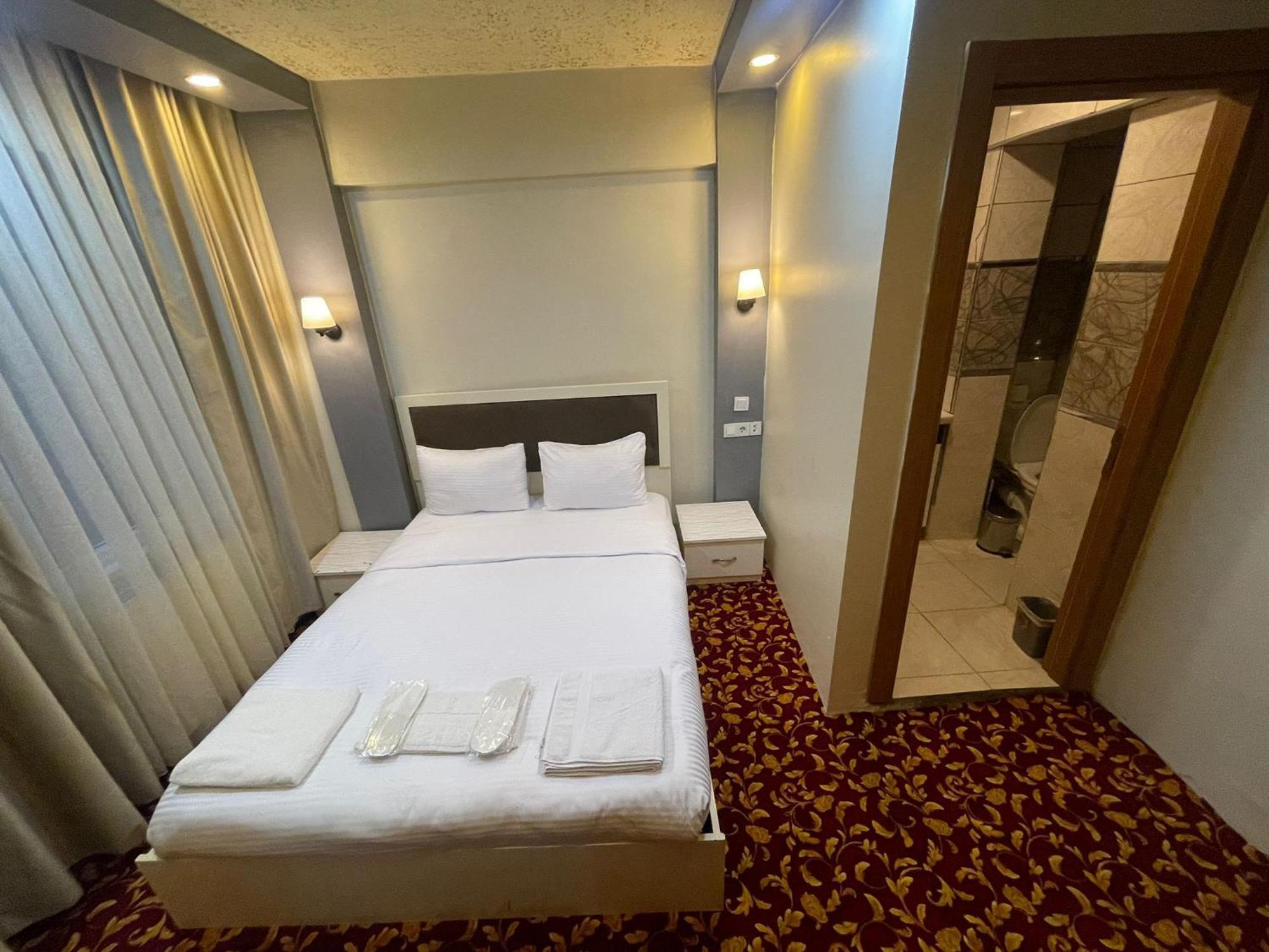 Ufuk Hotel Provincia di Provincia di Istanbul Esterno foto